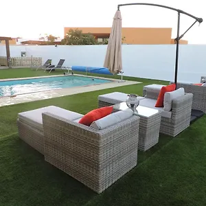 https://villa-ventura-espectacular-piscina-climatizada.in-canary-islands.com