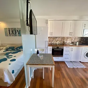 https://bonito-estudio-playa-jardin.in-canary-islands.com